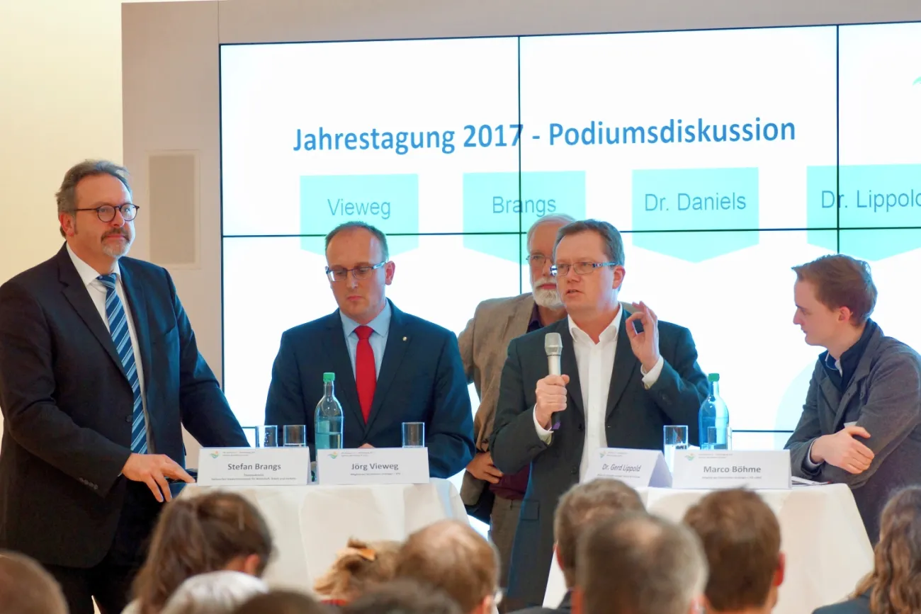 VEE Sachsen e.V. - Jahrestagung 2017 - Gläserne Manufaktur Dresden
